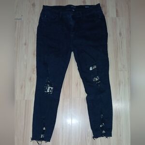 Judy Blue Black Distressed Jeans Size 15/32